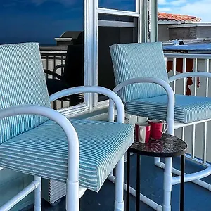 oceanfront-daytona-beach-condo-with-pool-and-view.thedaytonabeachhotels.com/